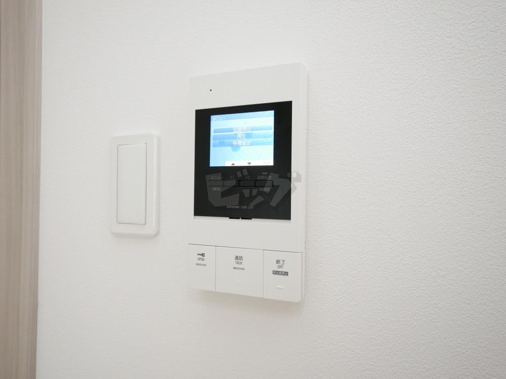 セキュリティ　来客の顔が見えて安心！TVモニターホン付きです♪