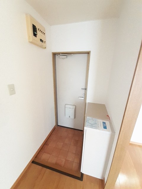 菊池市 2階建 築31年の玄関写真