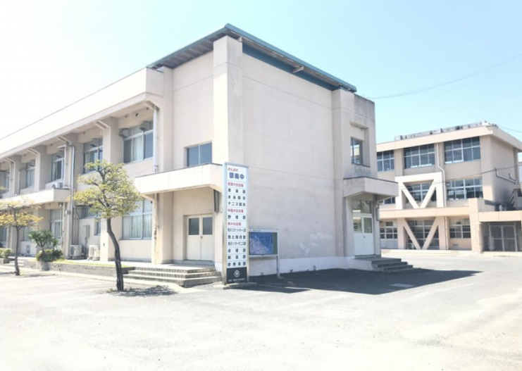 中学校　岡山市立御南中学校（中学校）まで1052m