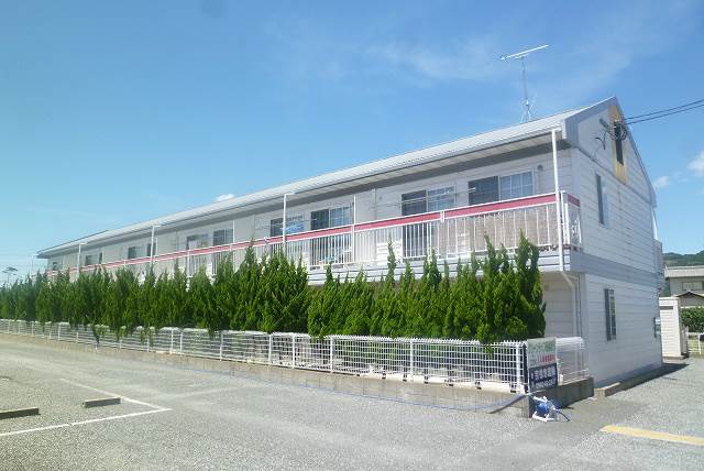 建物外観　広めの洋室１０帖