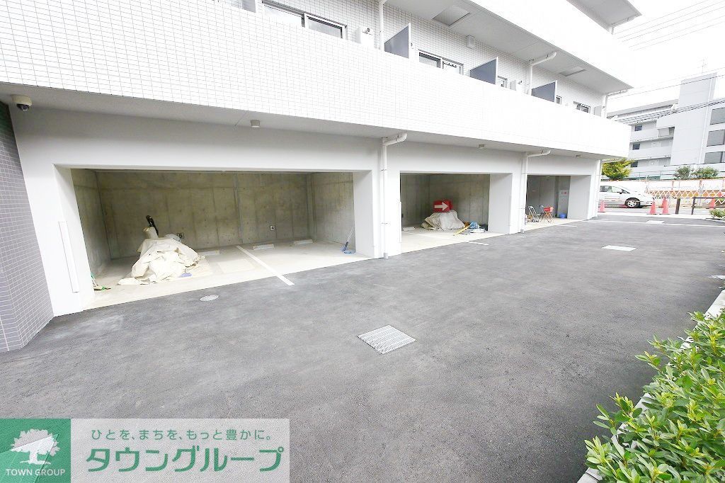 駐車場　駐車場