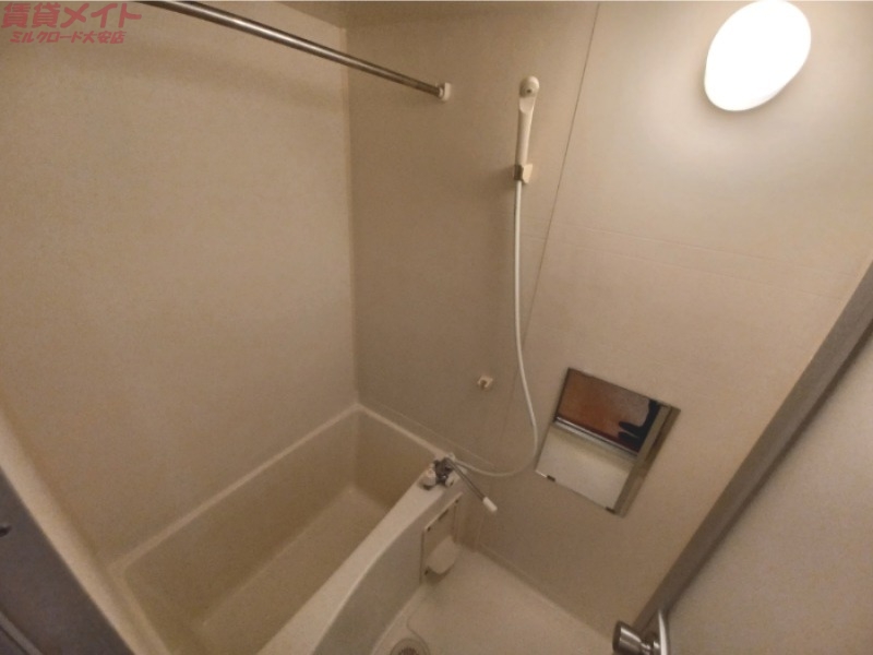 バス・シャワールーム　同型参考写真