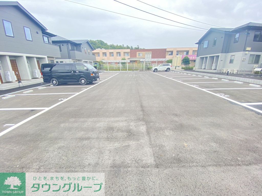 駐車場　駐車場