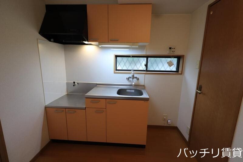 キッチン　※別号室イメージの為、現状を優先致します