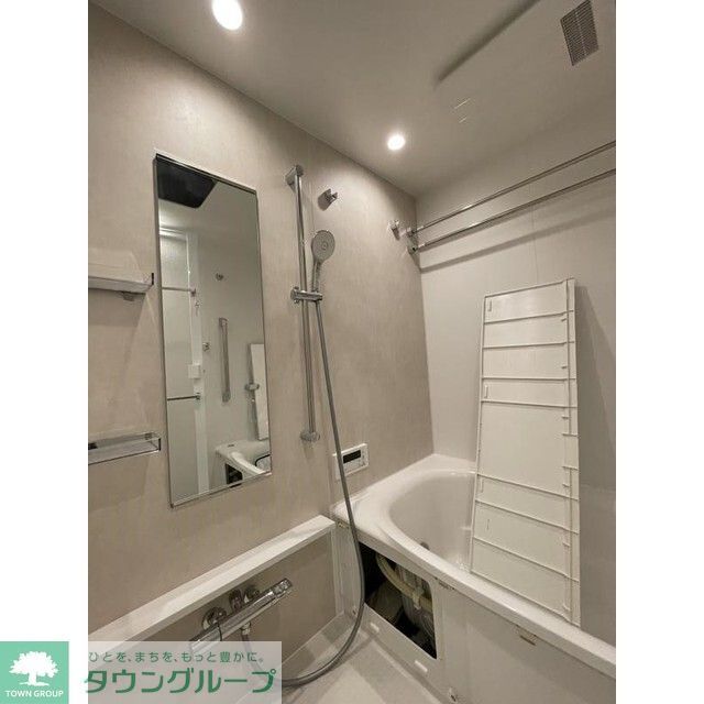 コンフォリア・リヴ博労町一丁目Qの風呂写真