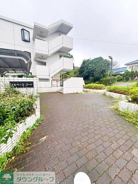 エントランス　庭