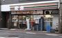 コンビニ　セブンイレブン 大田区六郷土手駅前店（コンビニ）まで438m