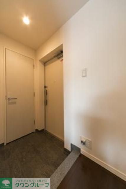 玄関　※写真は同タイプ住戸です。