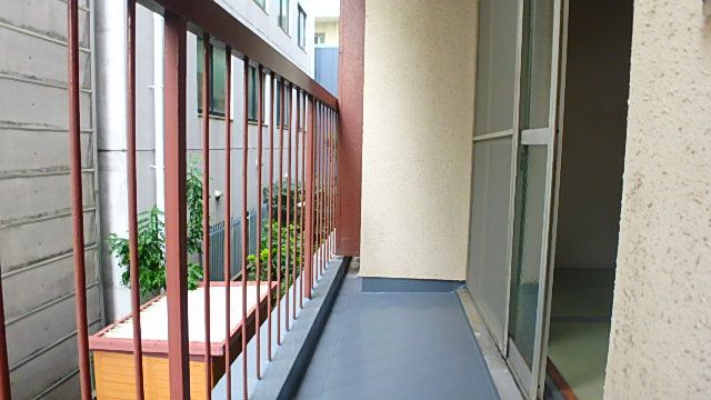 地下鉄御堂筋線 中津駅 徒歩7分 6階建 築54年の内装写真