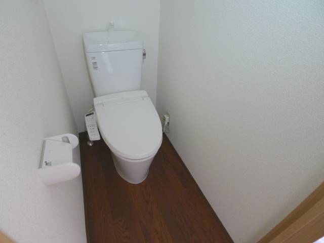 地下鉄桜通線 高岳駅 徒歩2分 12階建 築53年のトイレ写真