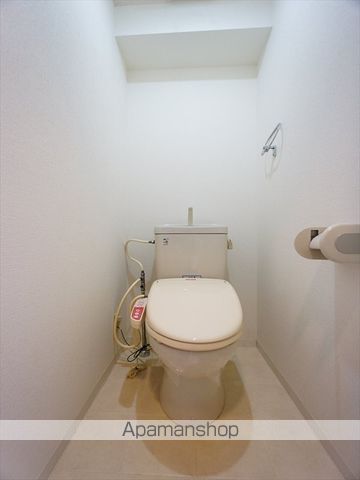 地下鉄鶴舞線 大須観音駅 徒歩1分 12階建 築27年のトイレ写真