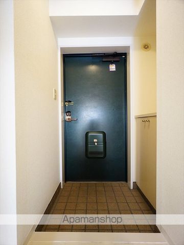 地下鉄鶴舞線 大須観音駅 徒歩1分 12階建 築27年の玄関写真