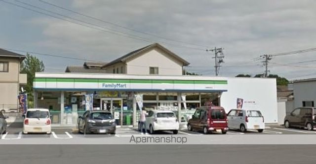 コンビニ　ファミリーマート（コンビニ）まで1036m