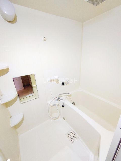 トゥー・ル・モンドの風呂写真