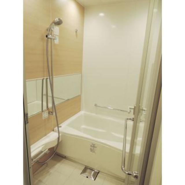 バス・シャワールーム　※写真は同タイプ住戸です。