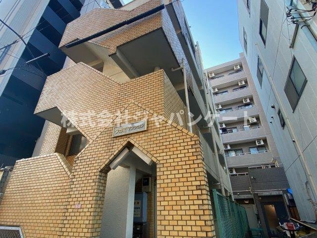 タカミマンションの外観写真