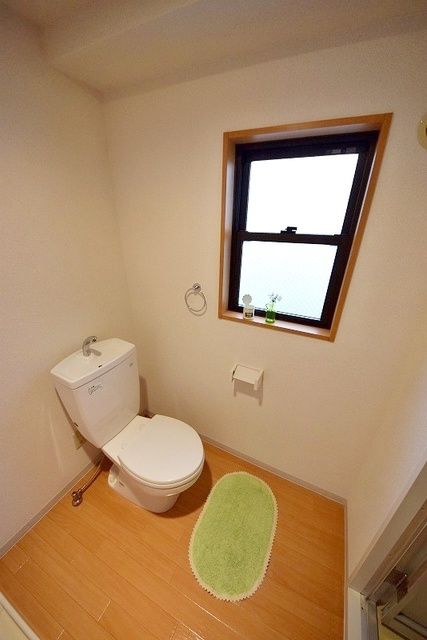 ＪＲ山手線 日暮里駅 徒歩15分 7階建 築21年のトイレ写真