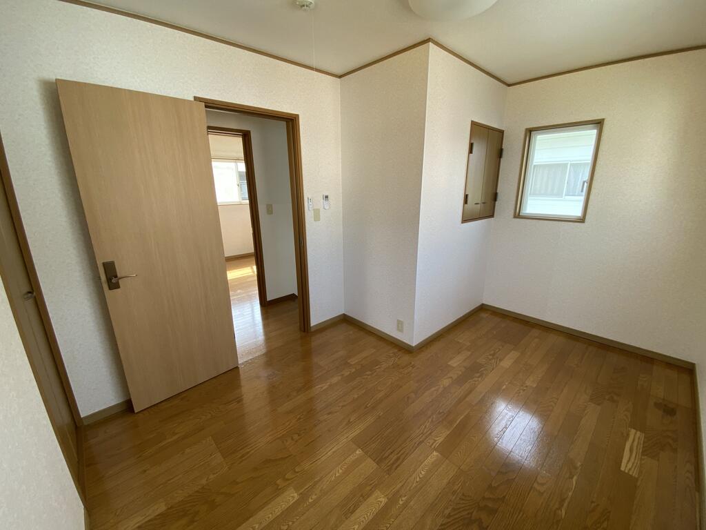 神拝ヴィレッジの内装写真
