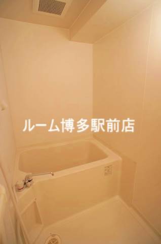 地下鉄箱崎線 呉服町駅 徒歩3分 11階建 築20年の風呂写真