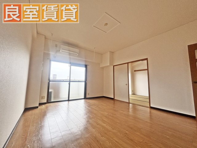シティ・ライフ山下通の居間写真