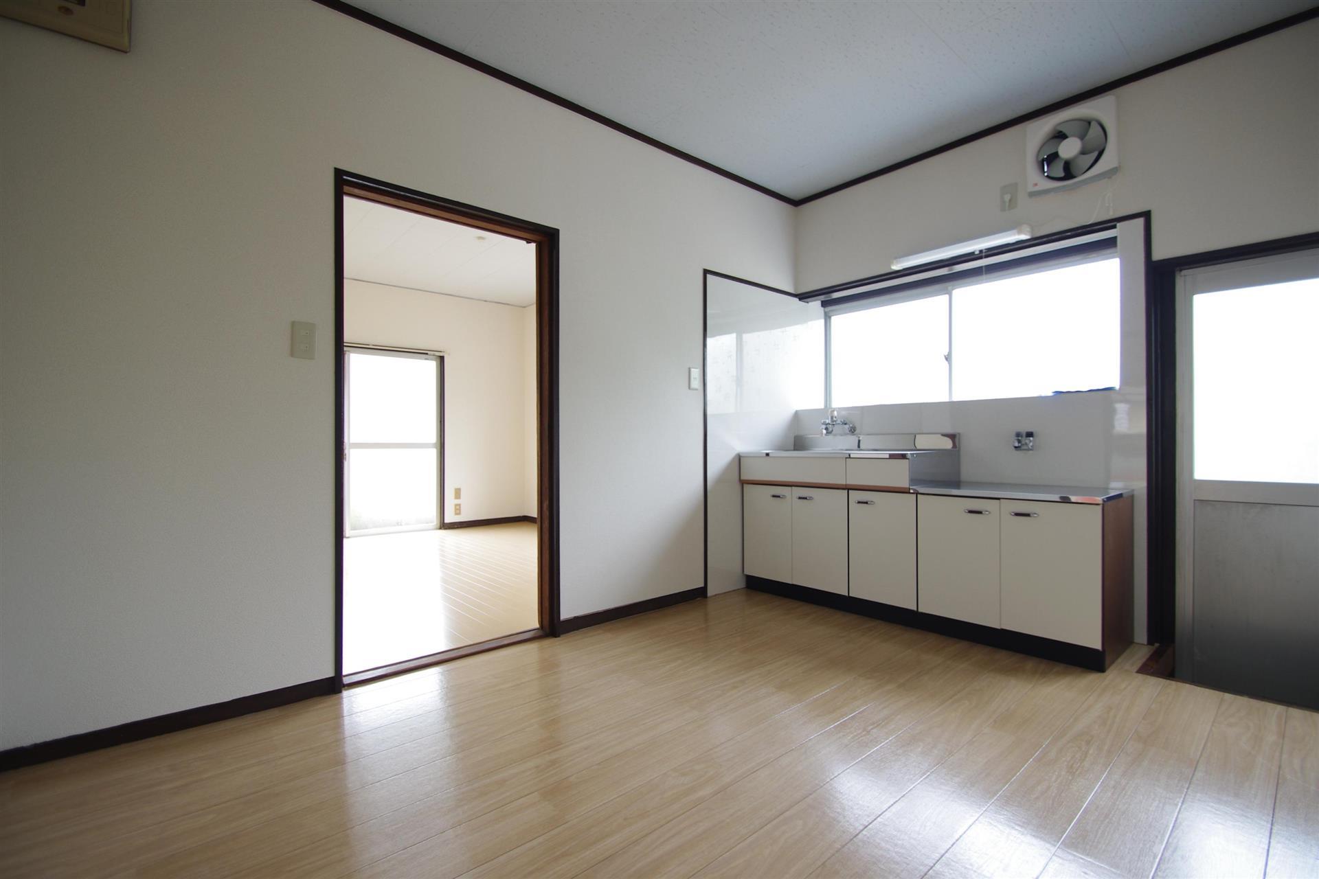 城南町一戸建の居間写真