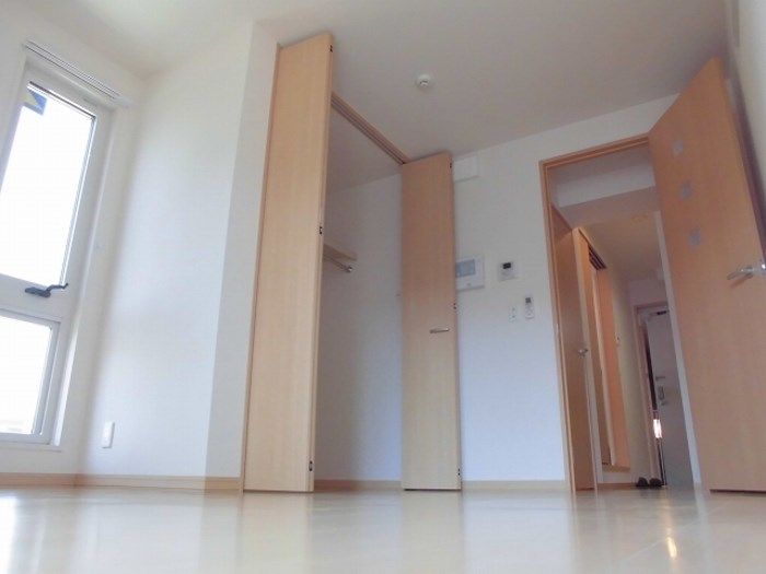 居室・リビング　6帖のフローリングのお部屋です☆