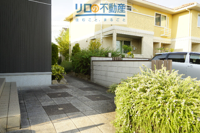 ヴィラソレアーダ中野B棟の外観写真