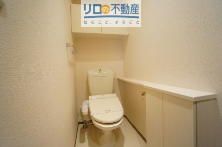 ヴィラソレアーダ中野B棟のトイレ写真