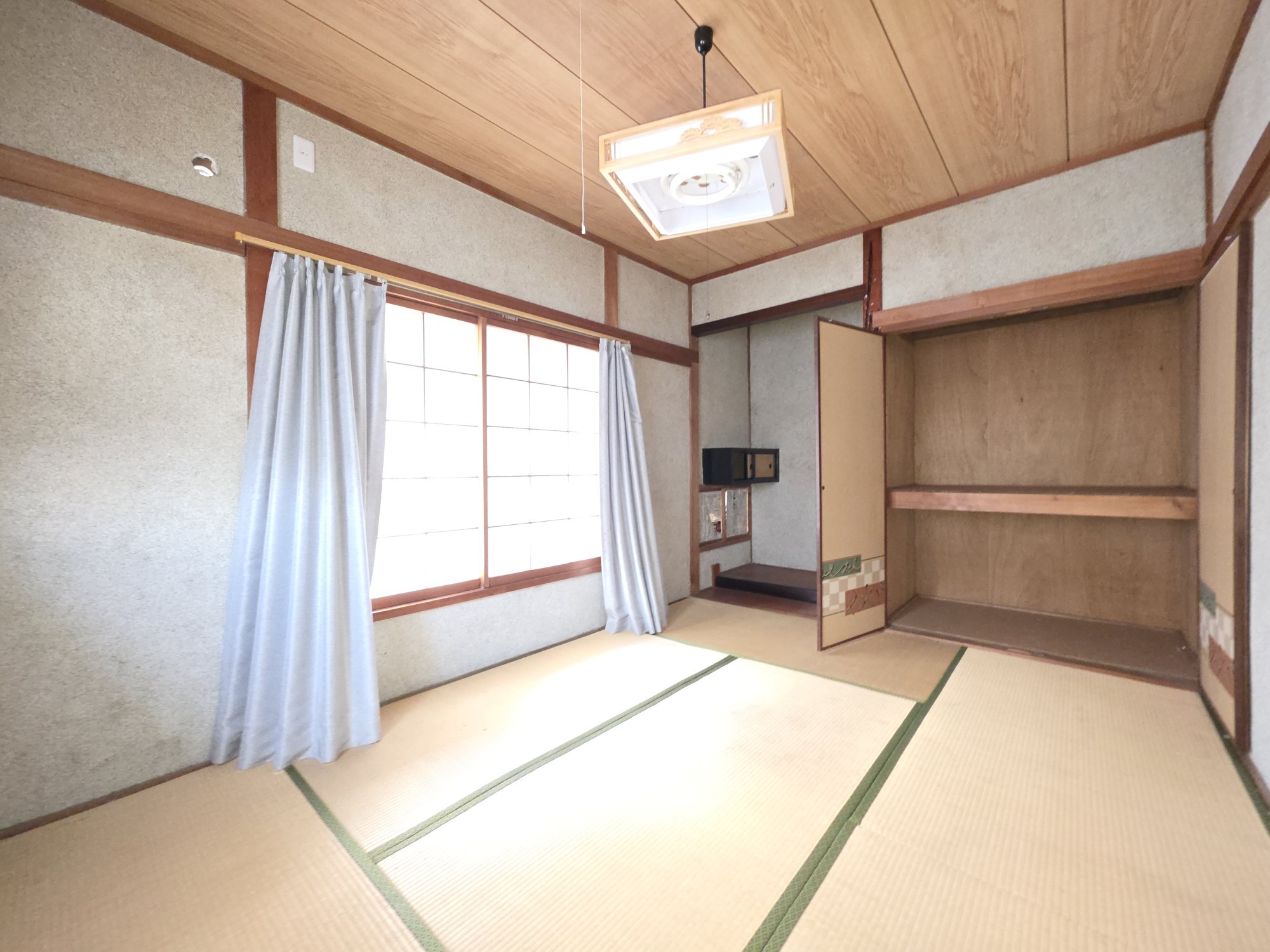 広島市東区福田8丁目 戸建の居間写真