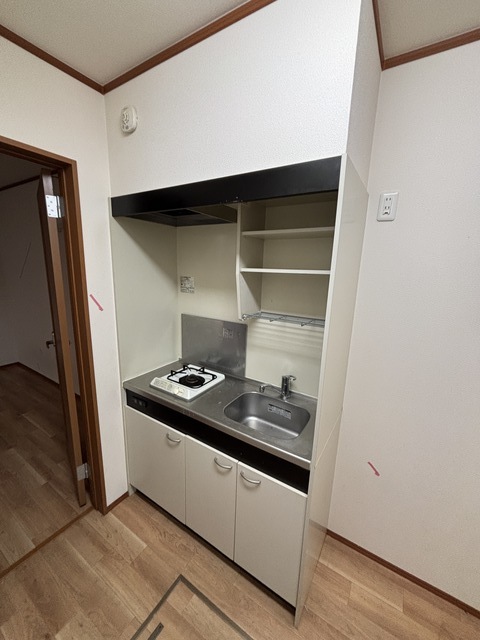 ＪＲ中央線 東中野駅 徒歩3分 2階建 築23年のキッチン写真
