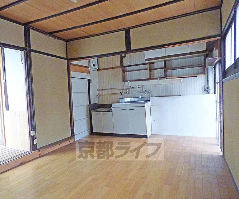 居室・リビング　清潔感のあるお部屋です