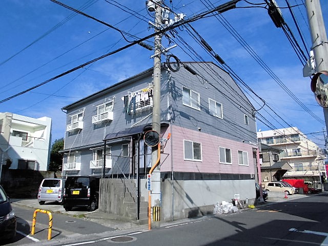 建物外観　旧谷山街道沿いです