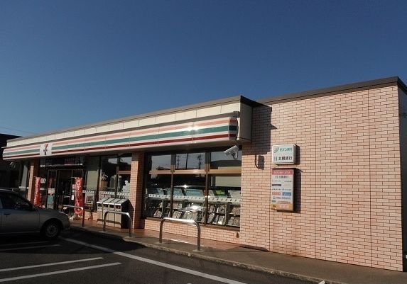 コンビニ　セブンイレブン金沢矢木2丁目店（コンビニ）まで482m
