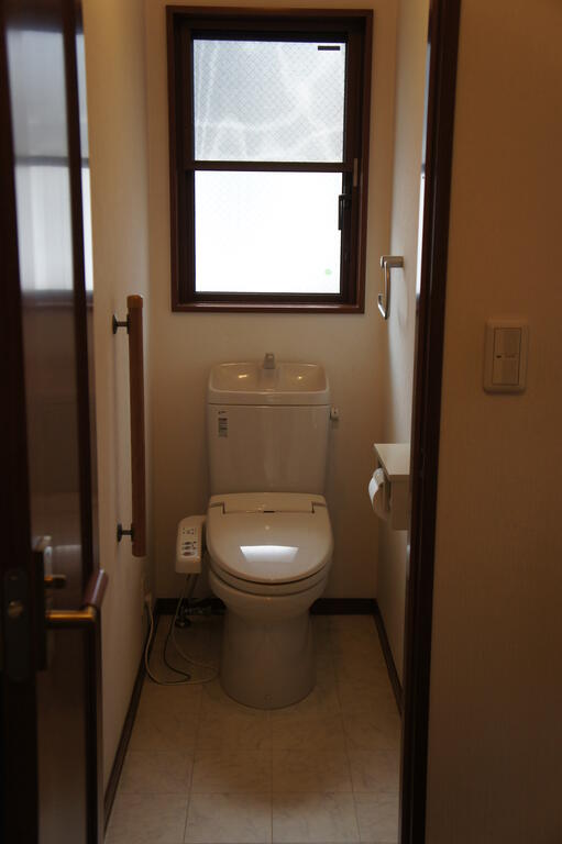 トイレ　2F