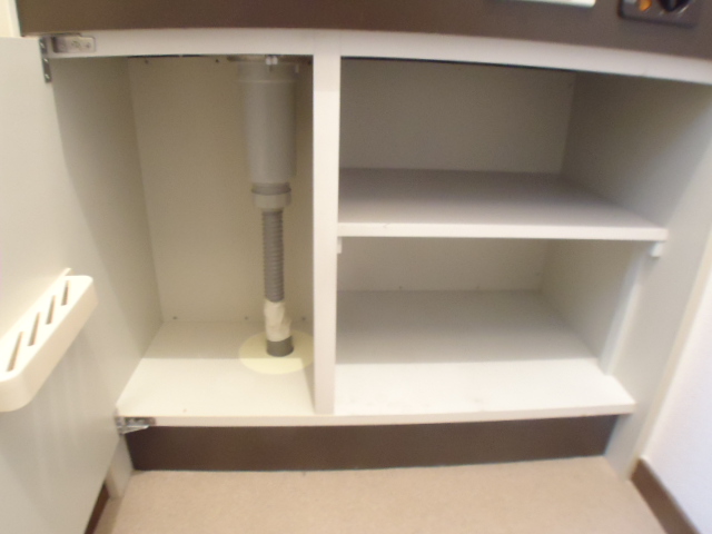 収納　キッチンの収納は十分な広さです。