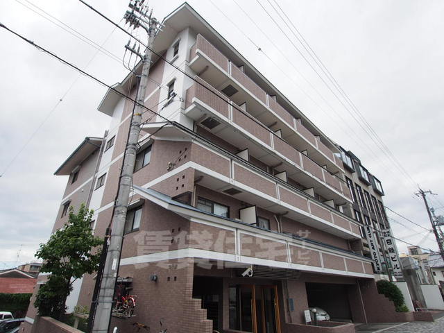 京都市中京区西ノ京職司町のマンションの建物外観