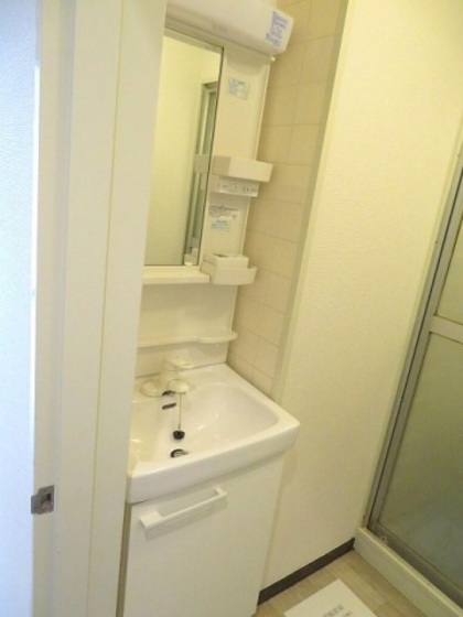洗面設備　※別号室の写真です