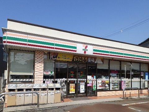 【富山市水橋辻ヶ堂のアパートのコンビニ】