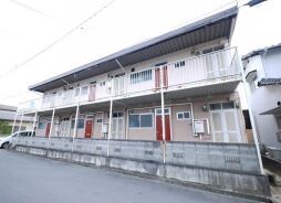 岡山市北区庭瀬のアパートの建物外観