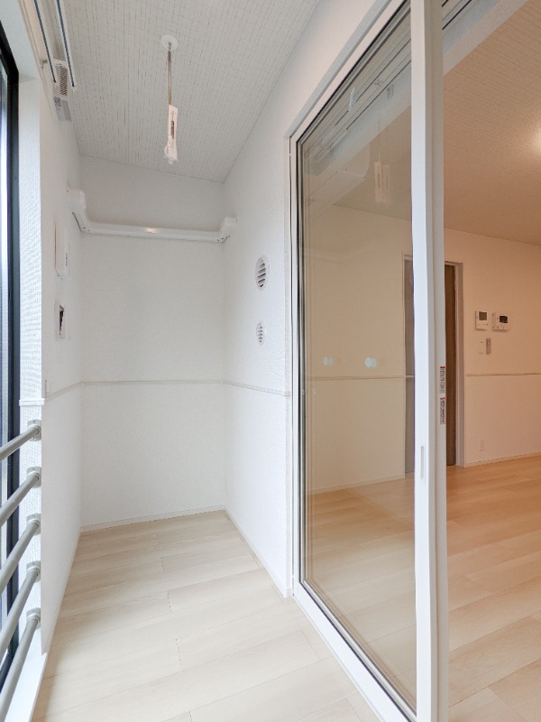 バルコニー　図面と現状に相違がある場合には現状を優先