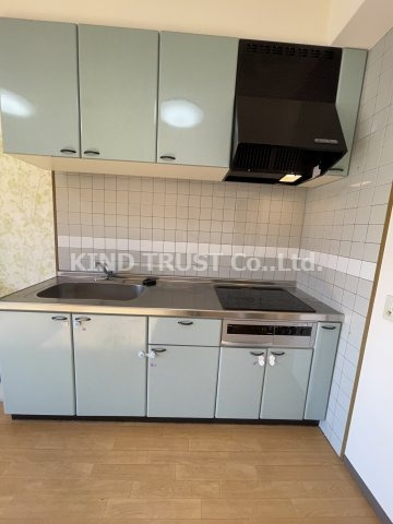 キッチン　コンパクトなキッチンで掃除もラクラク