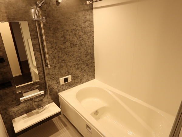 バス・シャワールーム　ゆったり一坪風呂