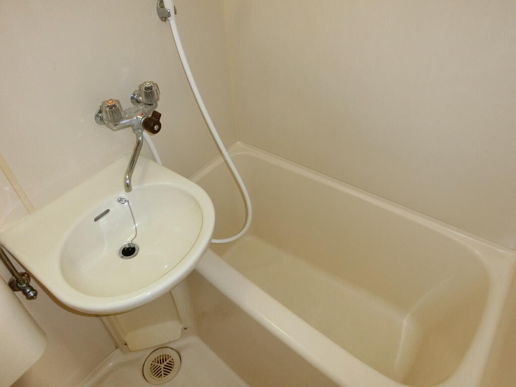 バス・シャワールーム　現況を優先させて頂きます。