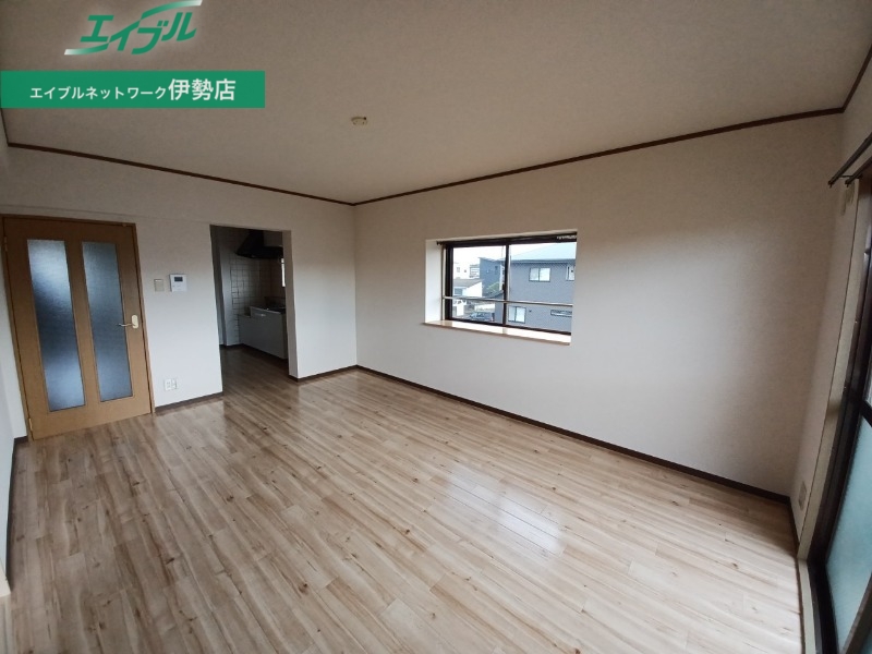 居室・リビング　同型参考写真