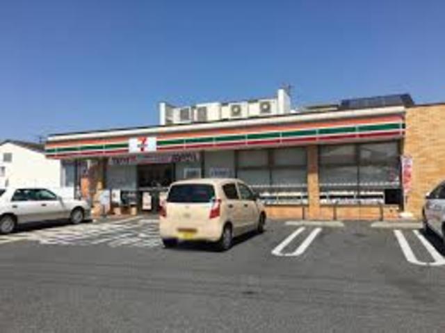 コンビニ　セブンイレブン堺百舌鳥梅北店（コンビニ）まで870m