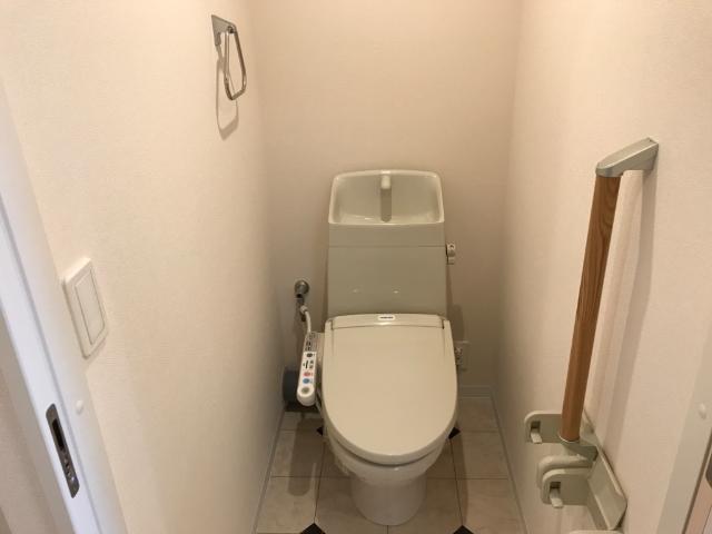 トイレ　シャワー付トイレ