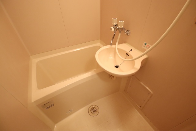 バス・シャワールーム　※別号室の参考写真のため、現状優先です。