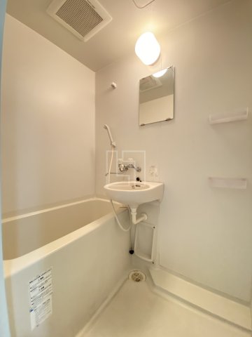 バス・シャワールーム　エルミタージュ難波南V　浴室