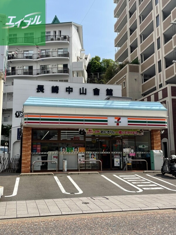 コンビニ　セブンイレブン長崎梅香崎町店（コンビニ）まで341m