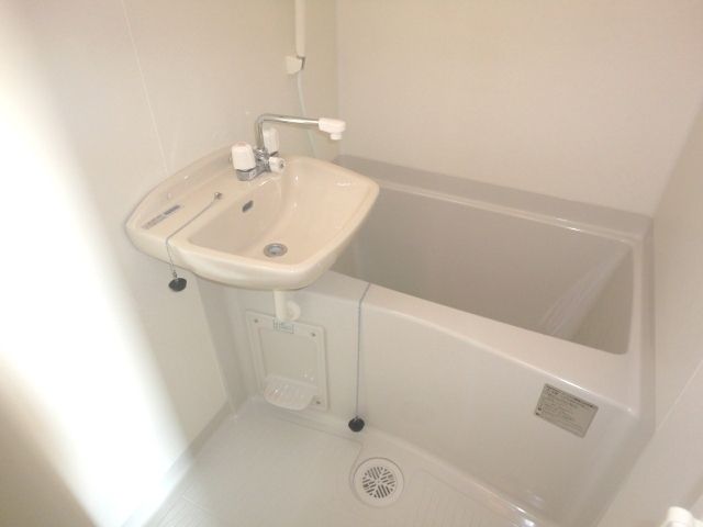 バス・シャワールーム　バスルーム